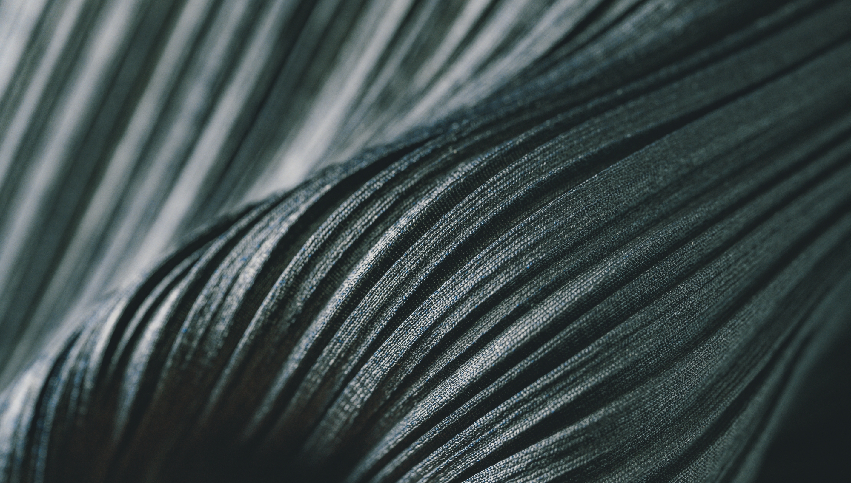 Contributing to a more dynamic world with textiles that blend traditional craftsmanship and innovation.